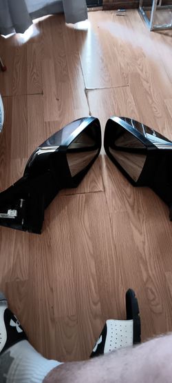 Toyota Tundra chrome side mirrors