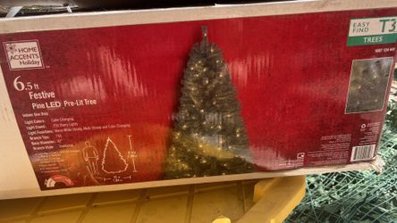 6.5ft Christmas Tree With Lights