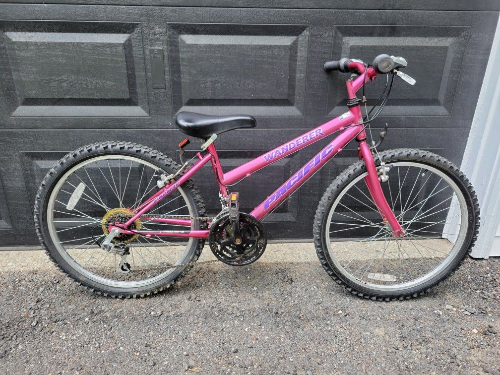 24" Pacific Wanderer 21 Speed Mountain Bike