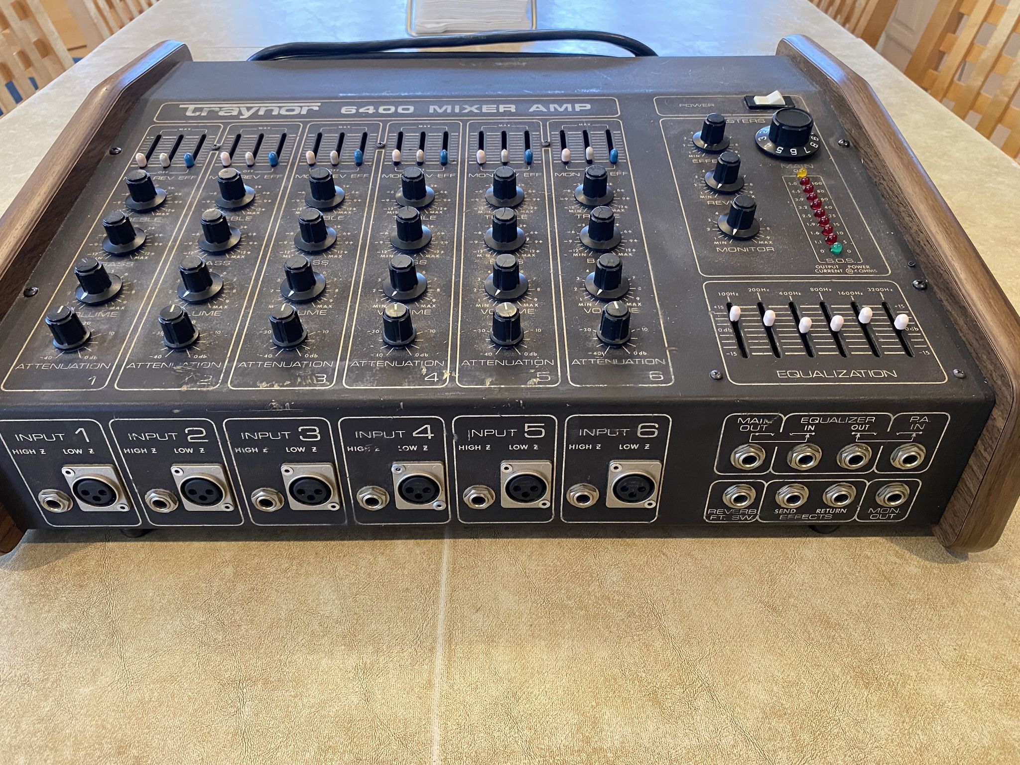 Traynor 6400 Powered Mixer Amp