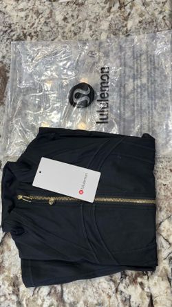 Lululemon size small