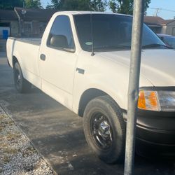 2002 Ford E-150
