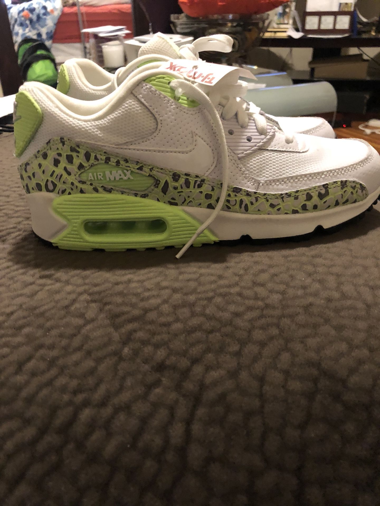 Brand New Nike Air Max 90 size 7