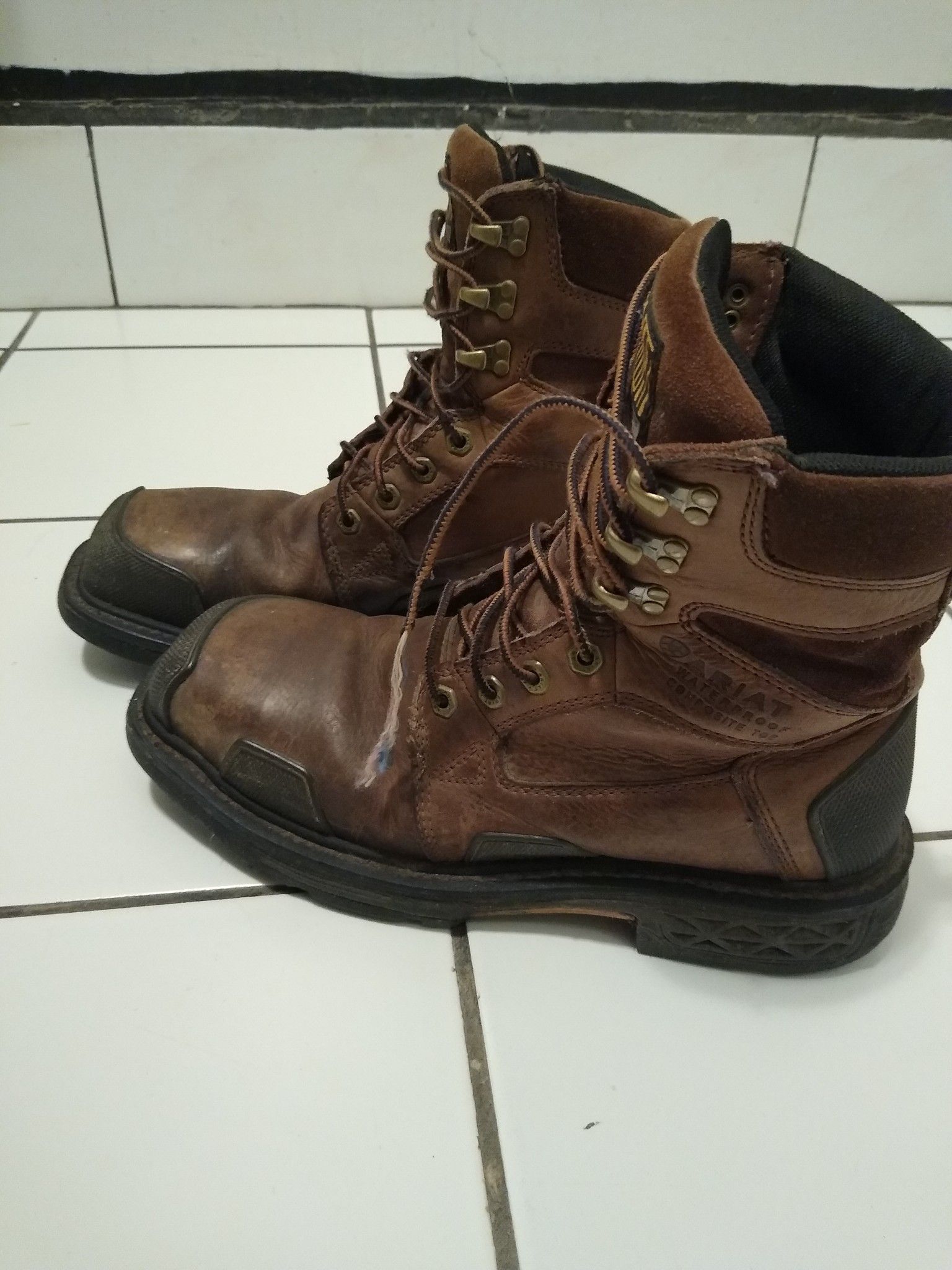 Ariat work boot going condition 8.1/2