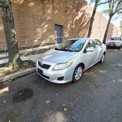 2010 TOYOTA COROLLA XLE