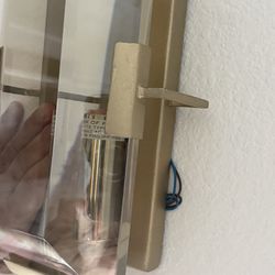 Lamparita de pared doradas nuevas en la caja 100$