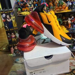 Nike 270