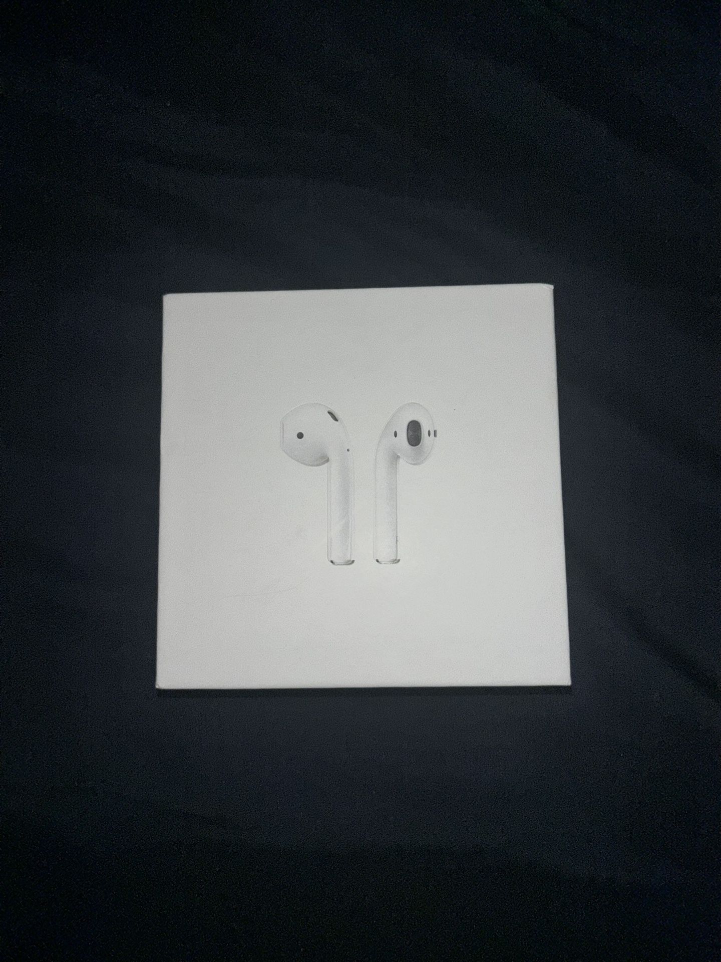 Airpods , (Wireless charging case)