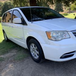 2011 Chrysler Town & Country