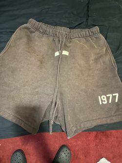 Essential shorts size small