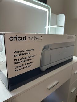 Cricut maker 3 (Brand New)