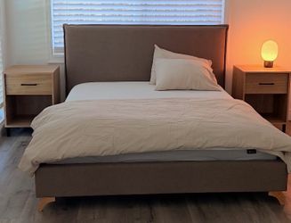 Queen bed frame in great condition need gone today asking 75