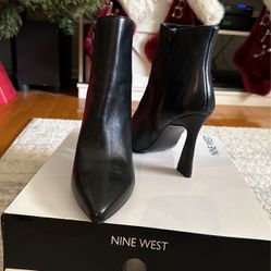 Black Booties Nine West Size 8.5