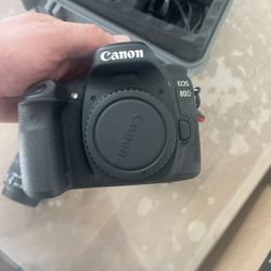 Canon EOS 80D Camera Bundle – 3 Lenses + Accessories – Ready to Shoot!