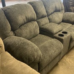 Reclining sofa reclining loveseat $1400 brand new