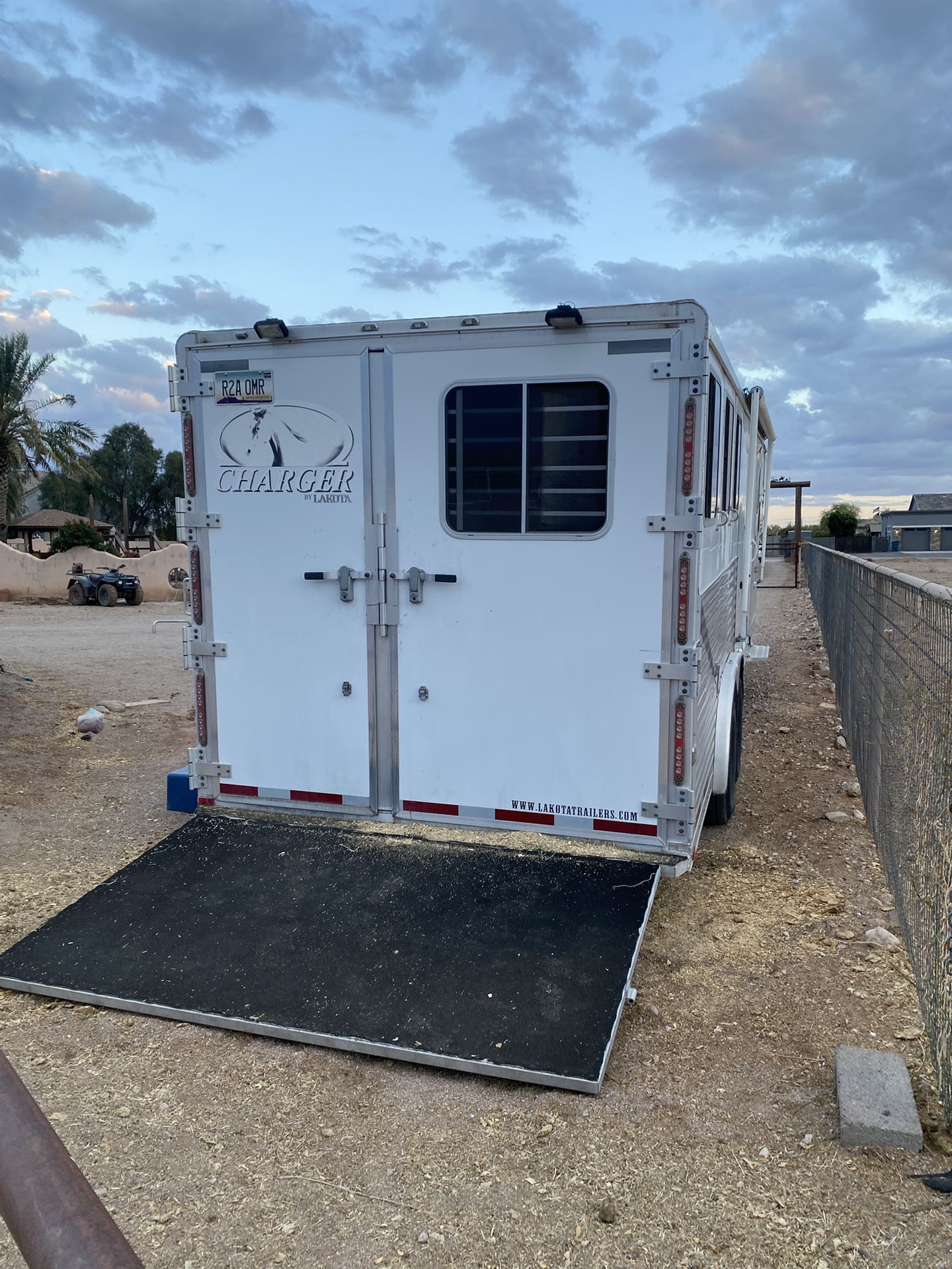 2012 LQ 3 Horse Slant