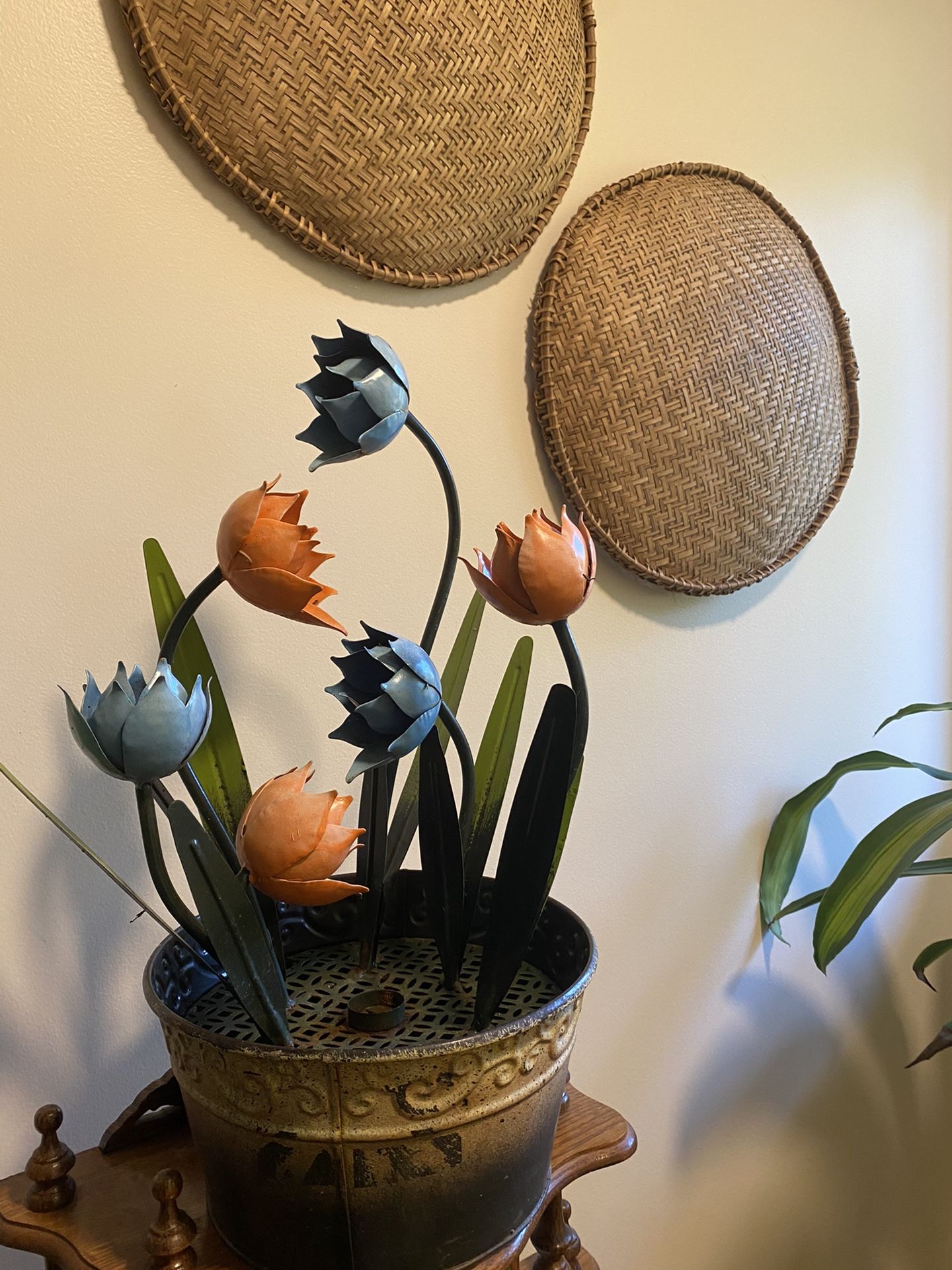 Tulip Metal Tabletop Fountain