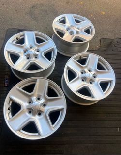 Set of 4 rims for jeep Gladiator gran Cherokee  Wrangler etc 17s