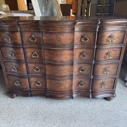 Thomasville Bedroom Dresser
