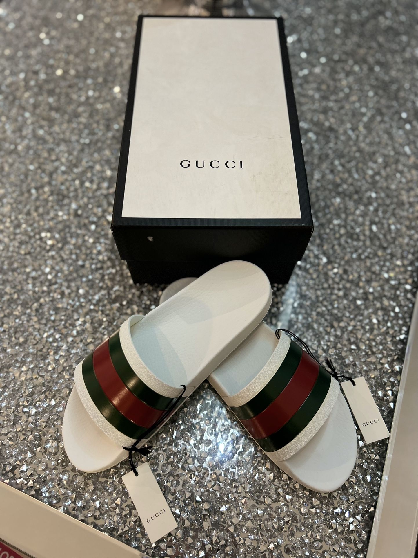 GUCCI Slides