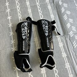 Vizari Malaga Adult Soccer Shin Guards 