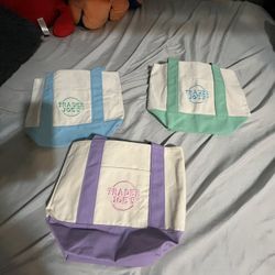 Trader Joes Tote Bags, Lunch Bags