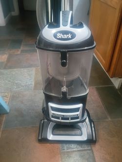 shark vacuum cleaner