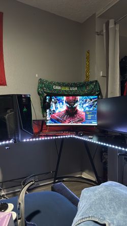 Selling my pc/kmb/desk/xbox gaming headset for 850 or throw offers