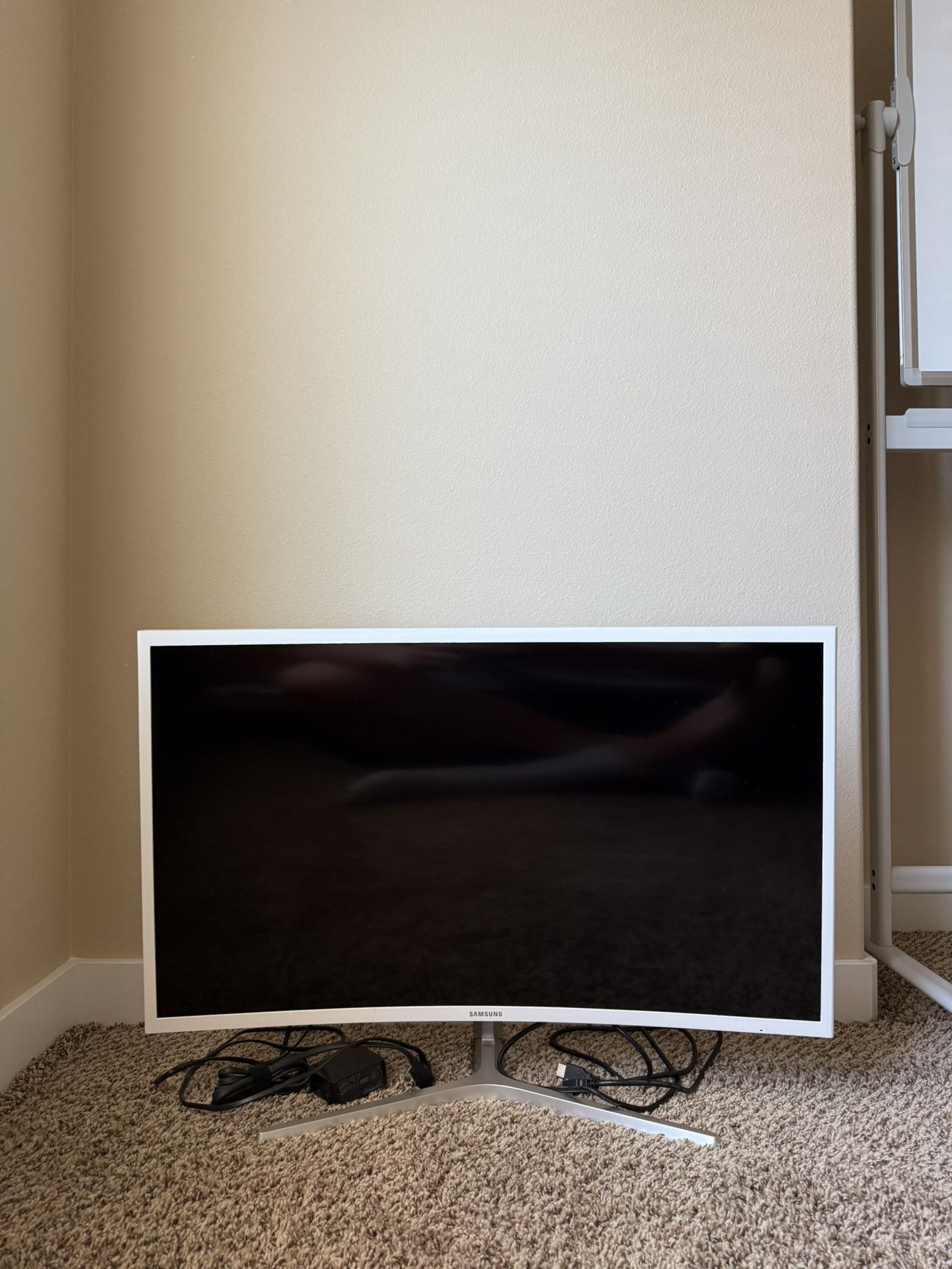 Samsung 27 inch curved monitor