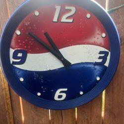 PEPSI COLA VINTAGE WALL CLOCK By Impact International 18” Diameter Rare 
