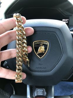 New 14 k yellow gold Cuban link bracelet