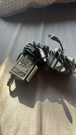 Ac-dc Adapter 