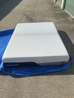 Nectar Premier Hybrid Mattress - Queen