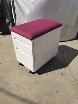 File Cabinet With Lock And Seat