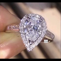 New 18k White Gold Engagement Ring 