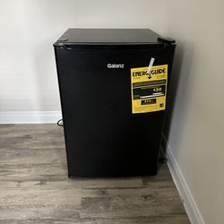 Minifridge With Freezer PRICE DROP for Sale in Houston, TX - OfferUp