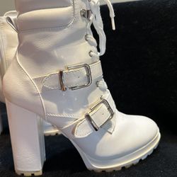 Size 7.5 Women Boots