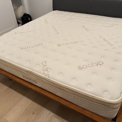Like New Saatva Classic 11.5 Luxury Firm King Mattress