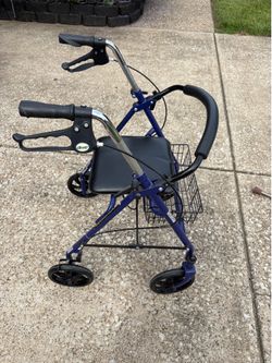 Walker / seat with brakes