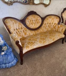 Victorian Style Sofa/Settee