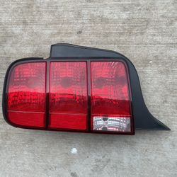 2005-2009 Mustang Left Taillight