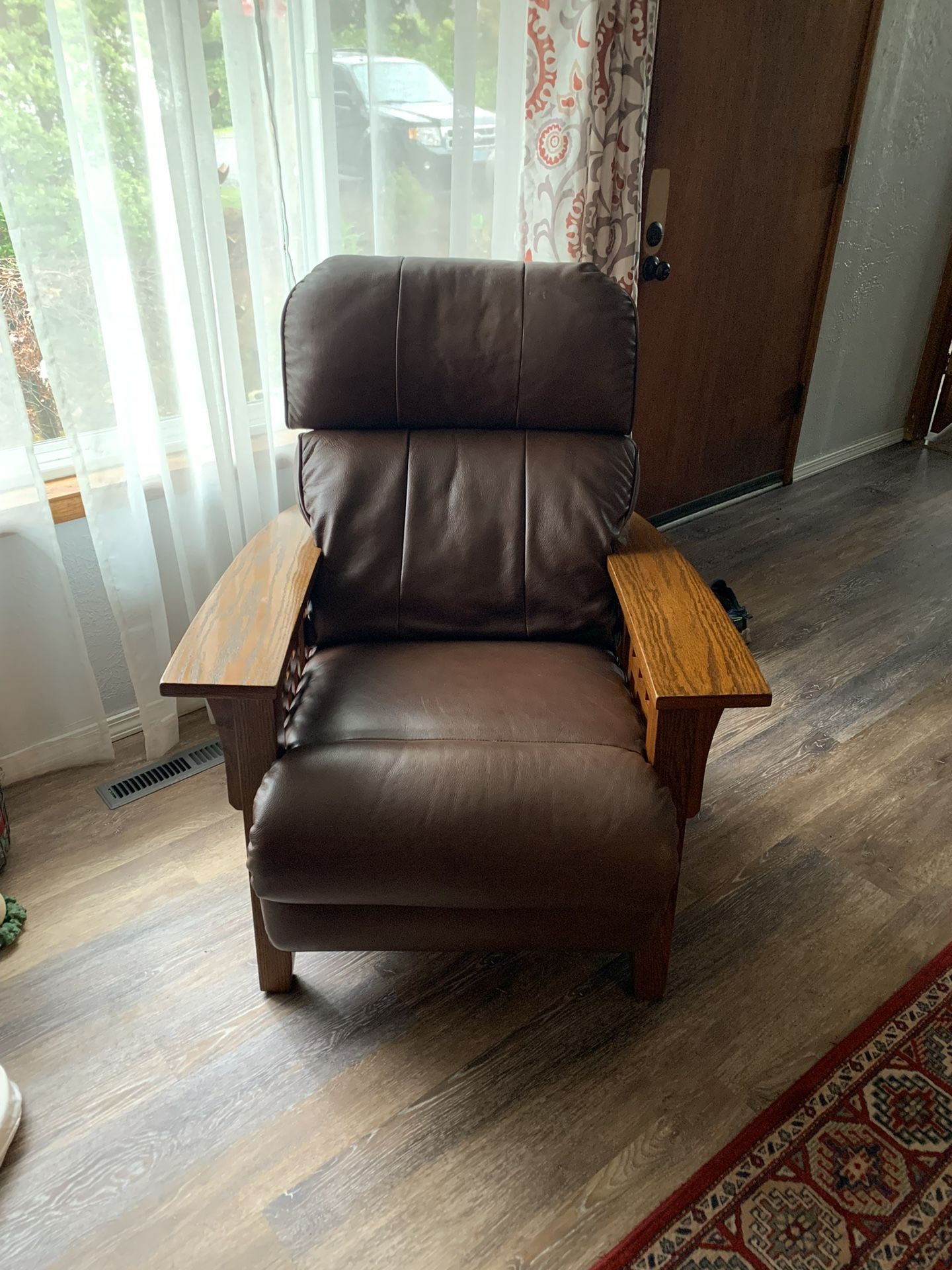 Eldorado LaZboy Recliner for Sale in WA OfferUp