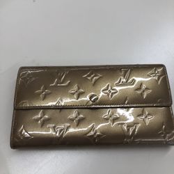 Louis Vuitton vernis sarah wallet