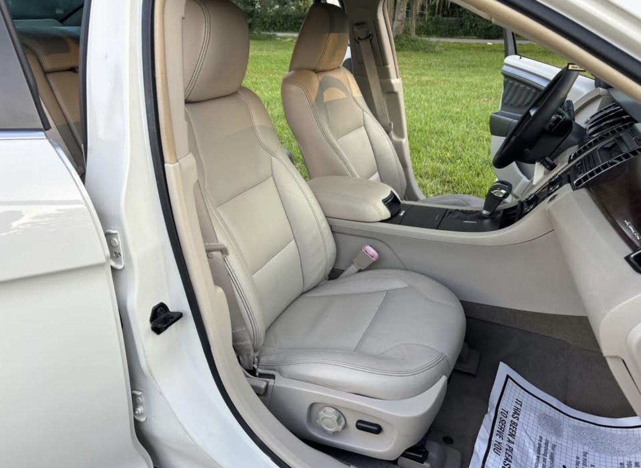 2011 Ford Taurus