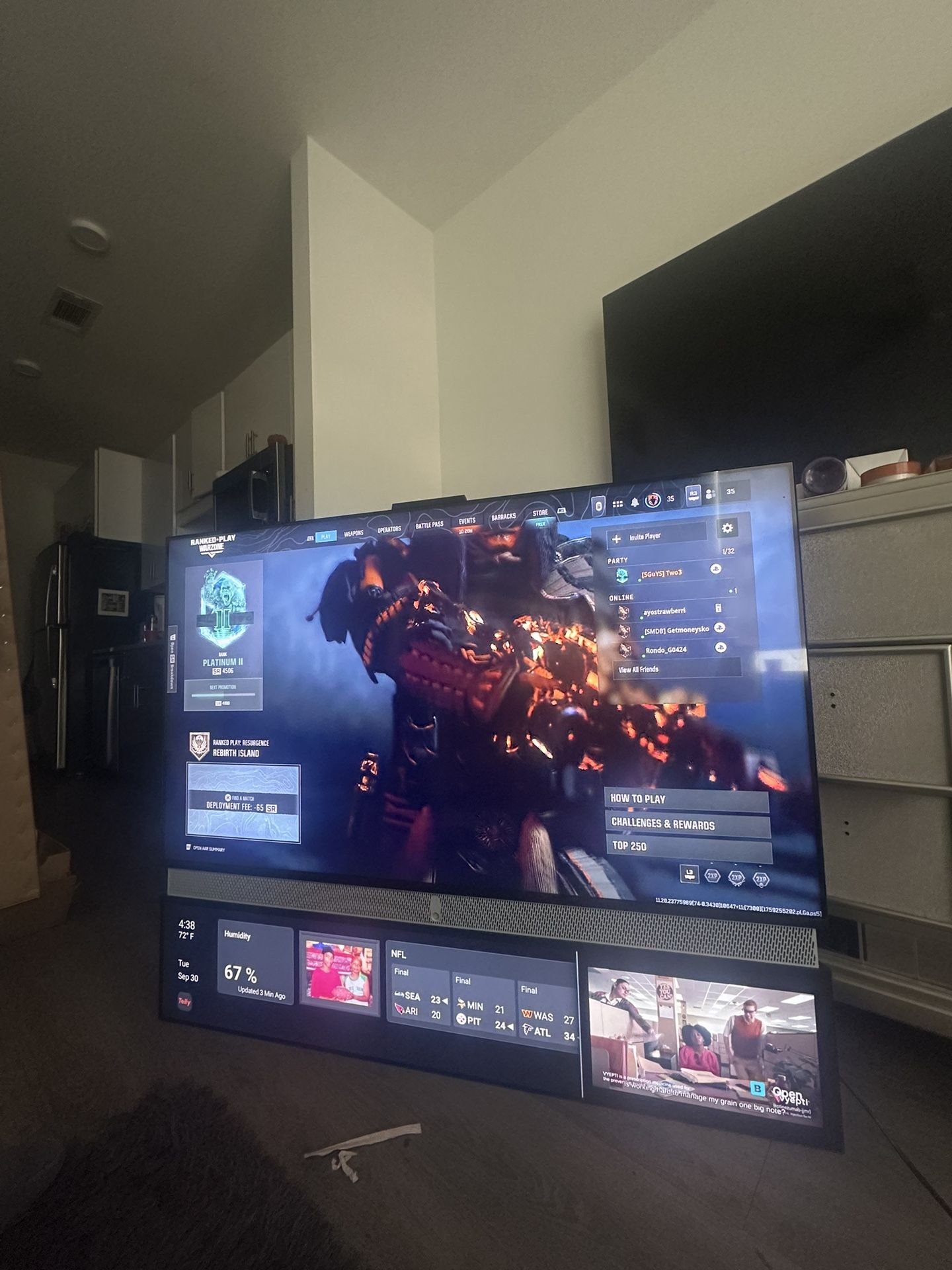 60 Inch Flat Screen Tv With Built In Sound Bar Only 1 Month Old