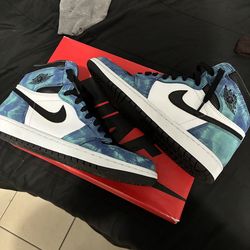Tie dye 1s