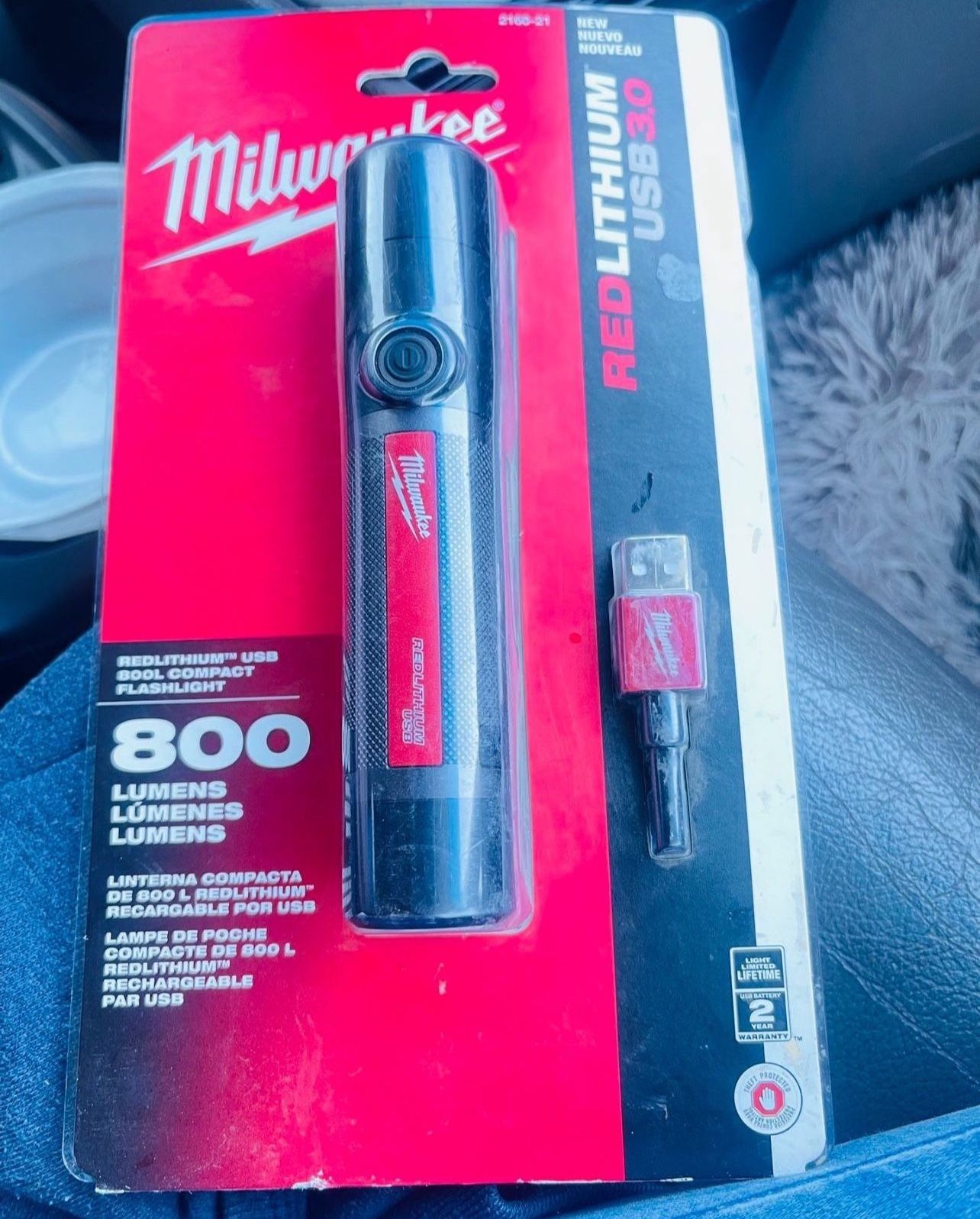 Milwaukee 800 Lumens LED USB Rechargeable HP Fixed Focus Flashlight