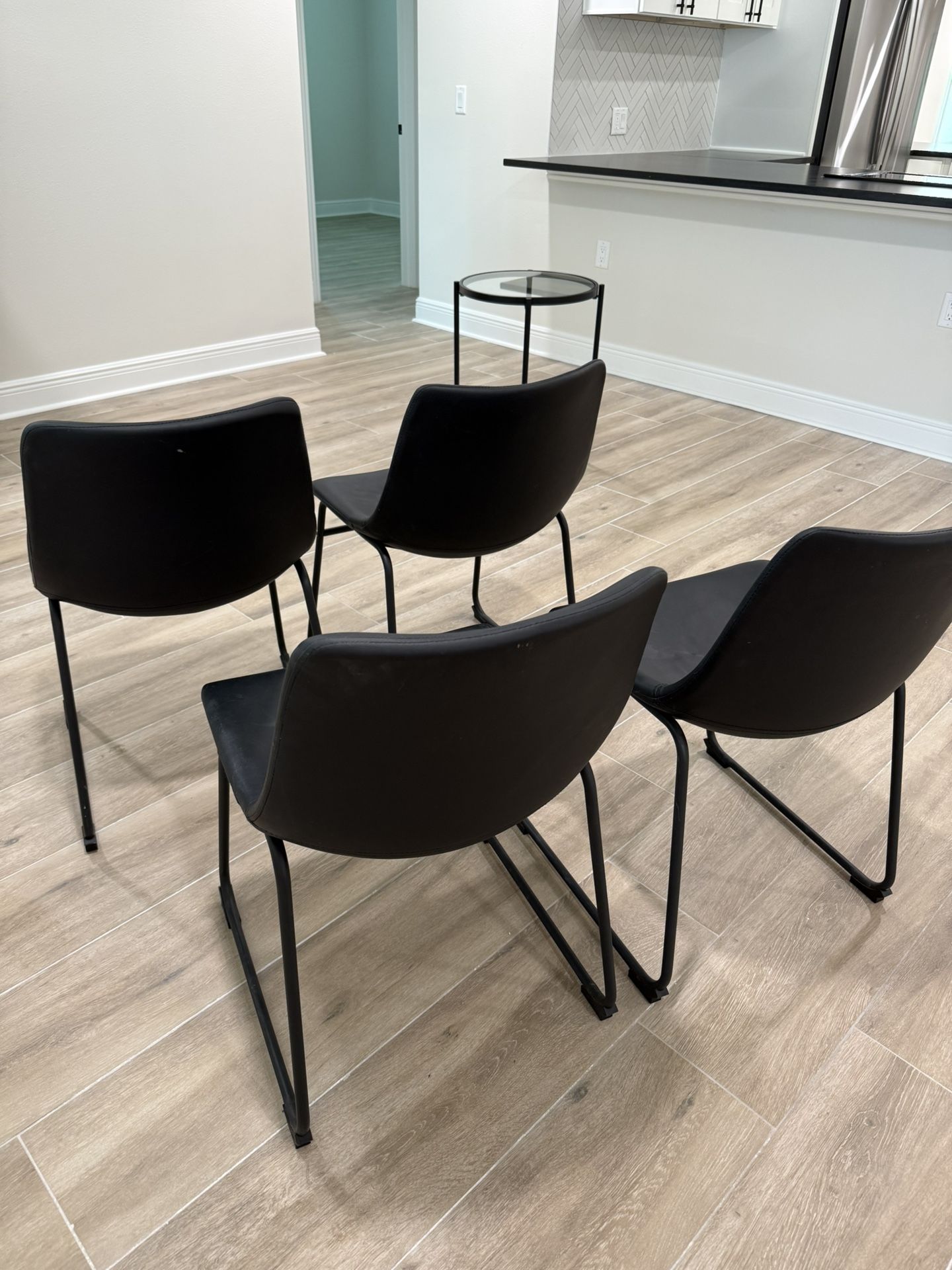 Centiar Dining Chair (Set of 4)