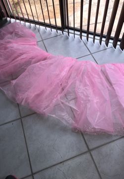 Pink organza to pin up for front of table skirt