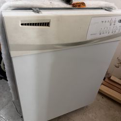 Dishwasher Whirlpool 